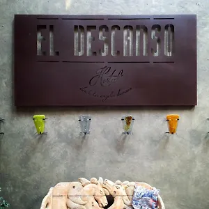 El Descanso Hotel